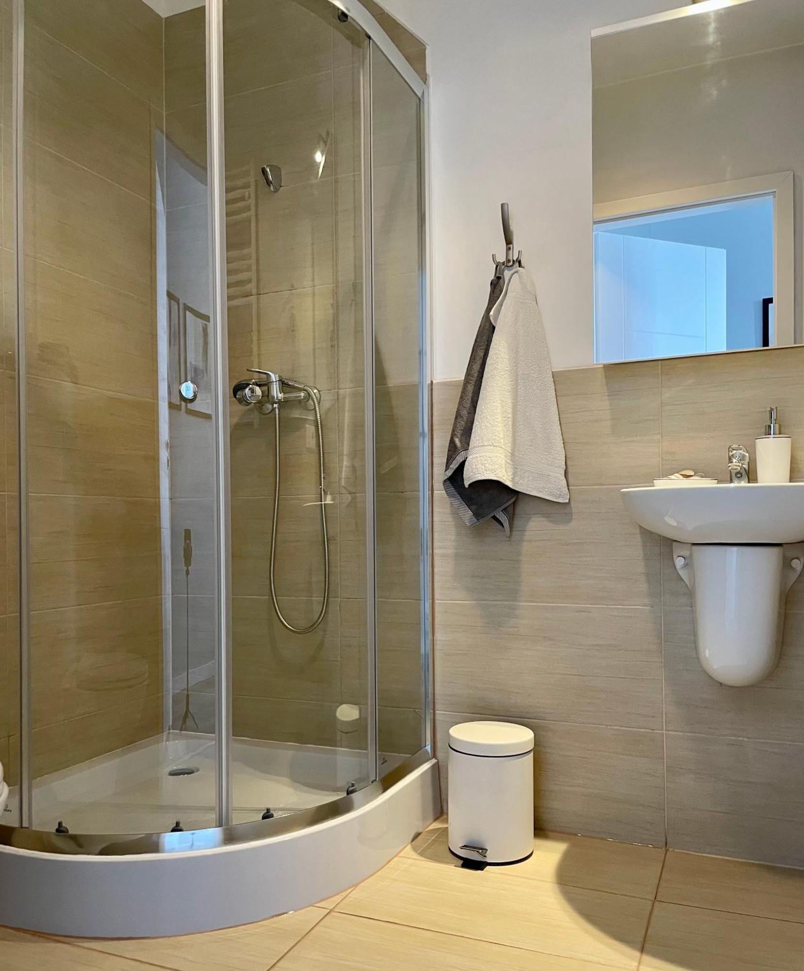 Glam House Apartments Poznan Bagian luar foto